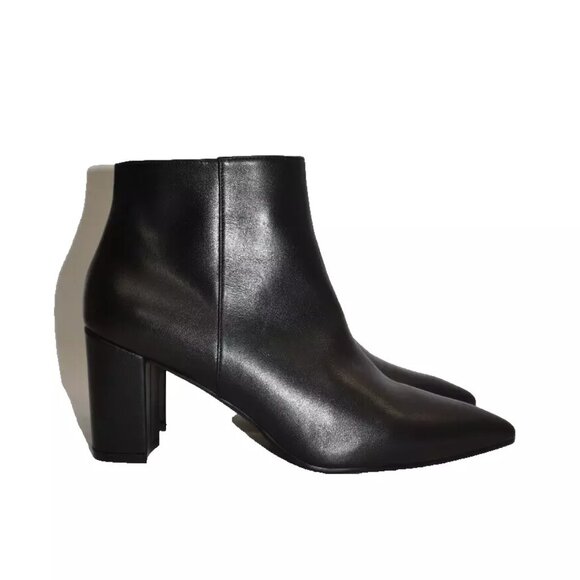 $550 STUART WEITZMAN LINSI BOOTIE POINTED LEATHER BLOCK HEEL BLACK 8.5 (PB19) - Picture 2 of 10